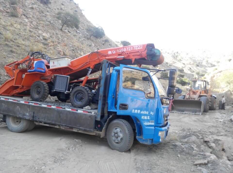 永力通80型隧道用扒渣機讓我又接了不少工地